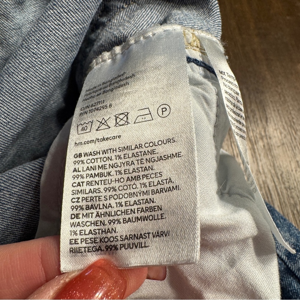 H&M High Waist Bootcut Jeans Light Wash | US 2 | Flare Denim - Picture 9 of 10